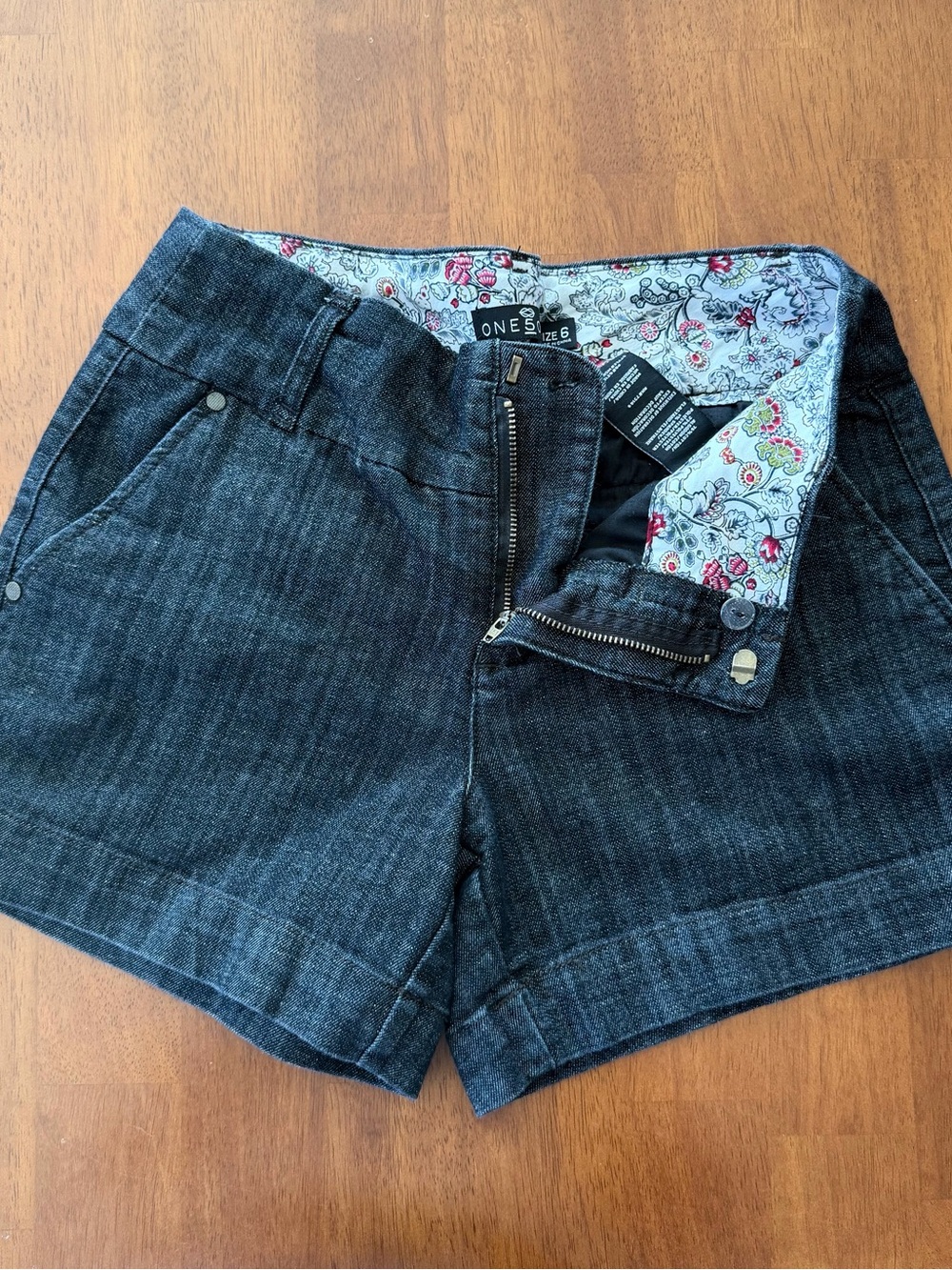 one 5 one Dark Denim Women’s Jean Shorts with Floral Lining